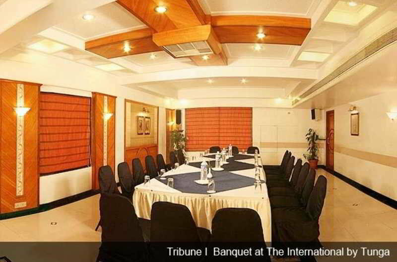 The International By Tunga Hotel Mumbai Bagian luar foto